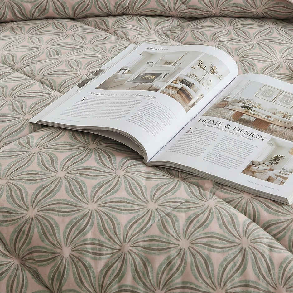 Dream Living Printed Reversible Double Bed AC Comforter 220 x 230 cm