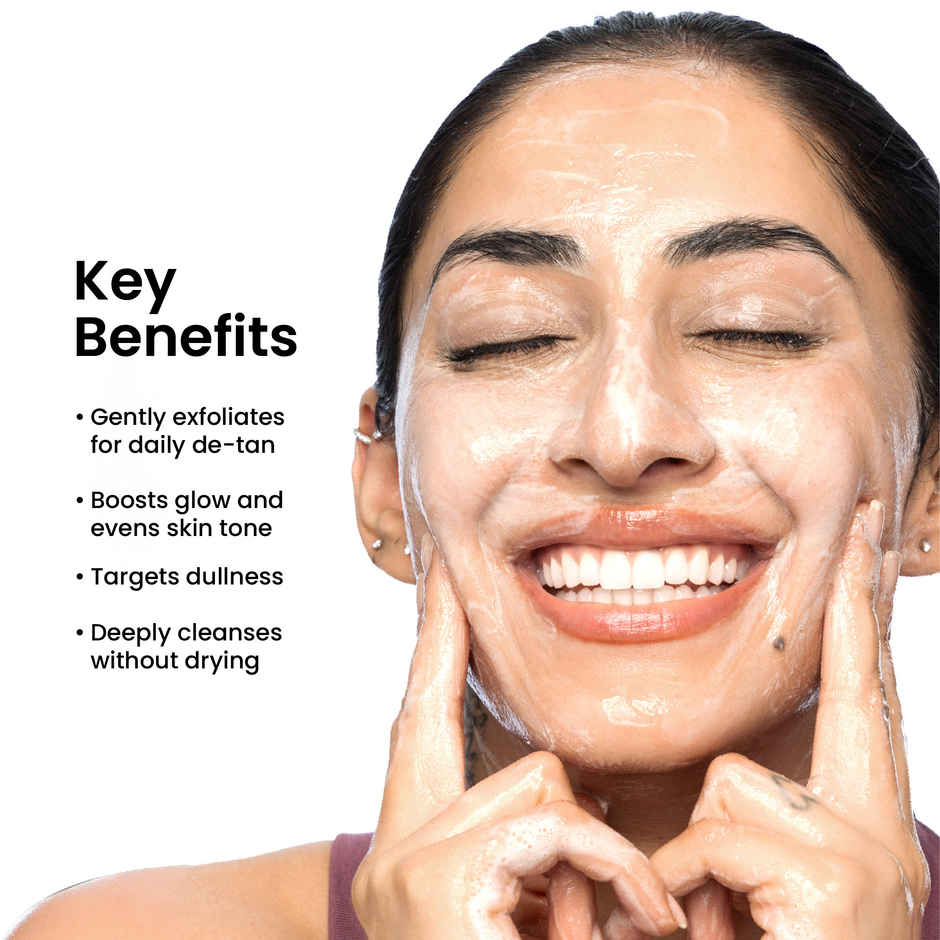 Foxtale Detan Glow Face Wash with Papaya Enzyme & Vitamin C