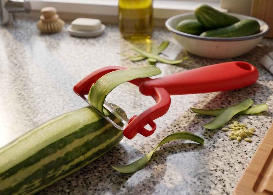 Everest Easy Peeler With S.S. Blade