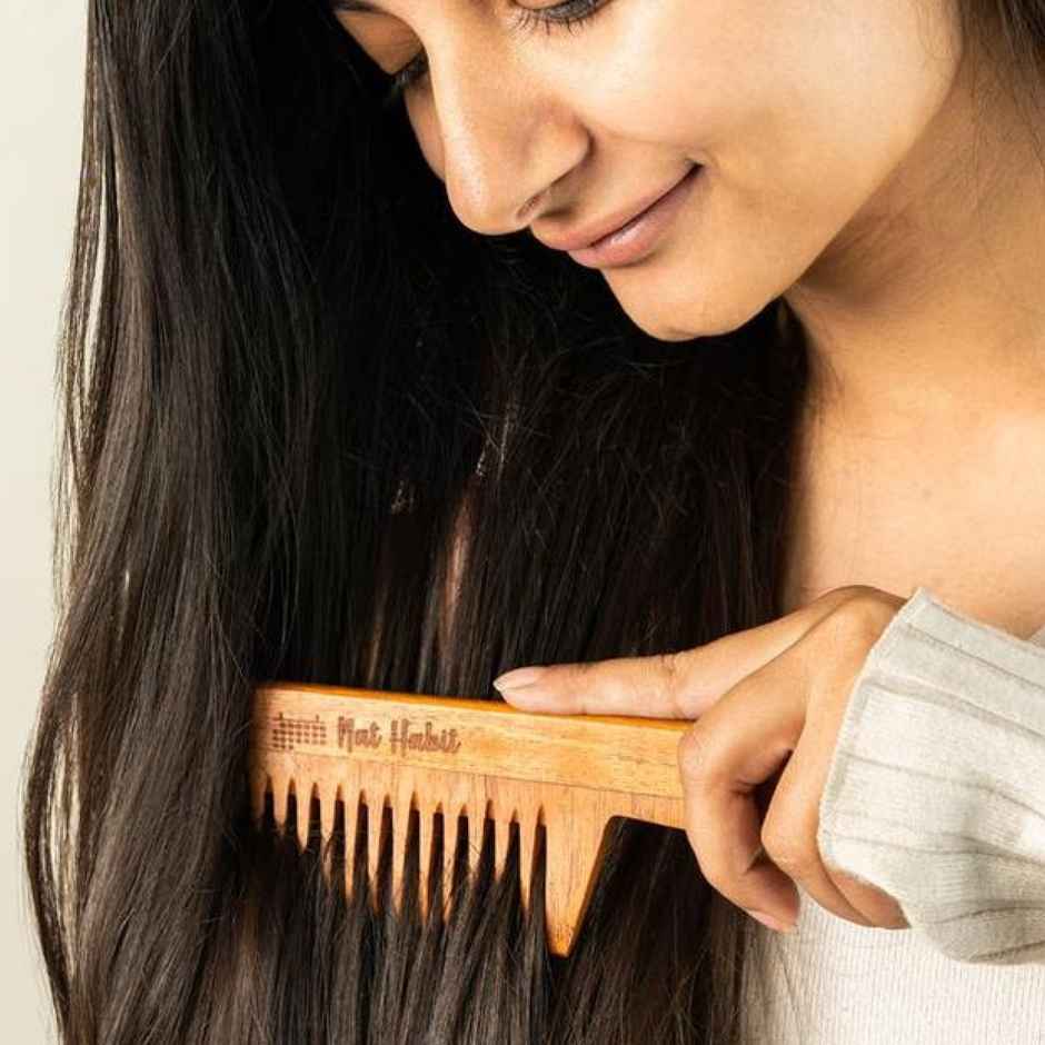 Nat Habit Oil Treated Wide Tooth Wooden Comb