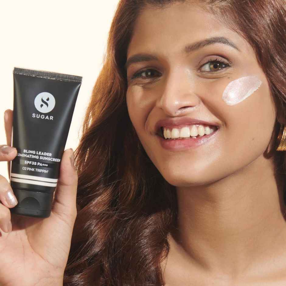 SUGAR Cosmetics Bling Leader Illuminating Sunscreen SPF 35 PA+++ - 02 Pink Trippin