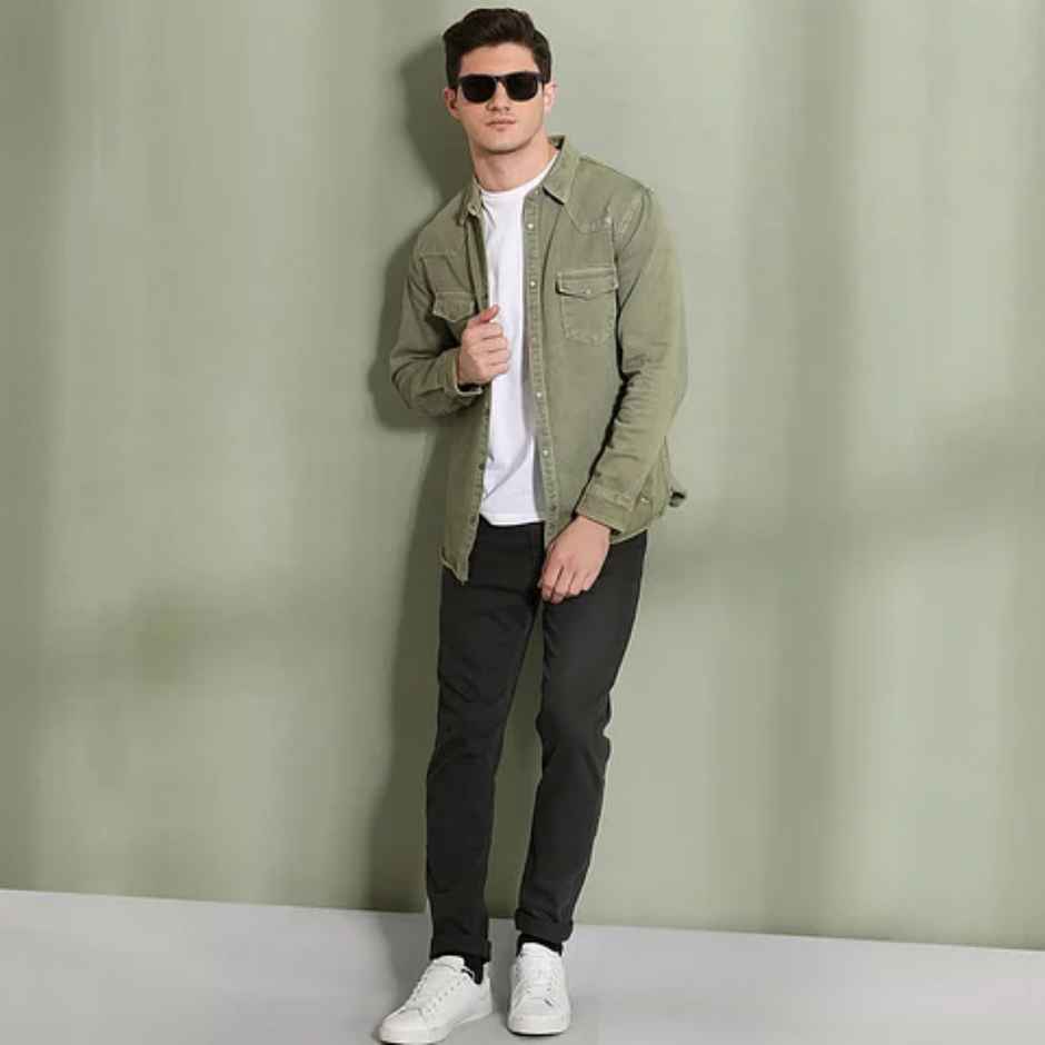 Vincent Chase By Lenskart Unisex Polycarbonate Wayfarer Sunglasses | Black - L