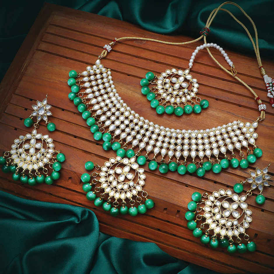 Sukkhi Trendy Kundan Gold Plated Choker Necklace Set For Women