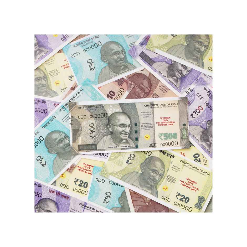 Artificial Money | Play Notes 5 Sets - 100 each | Party Needs | Propcon