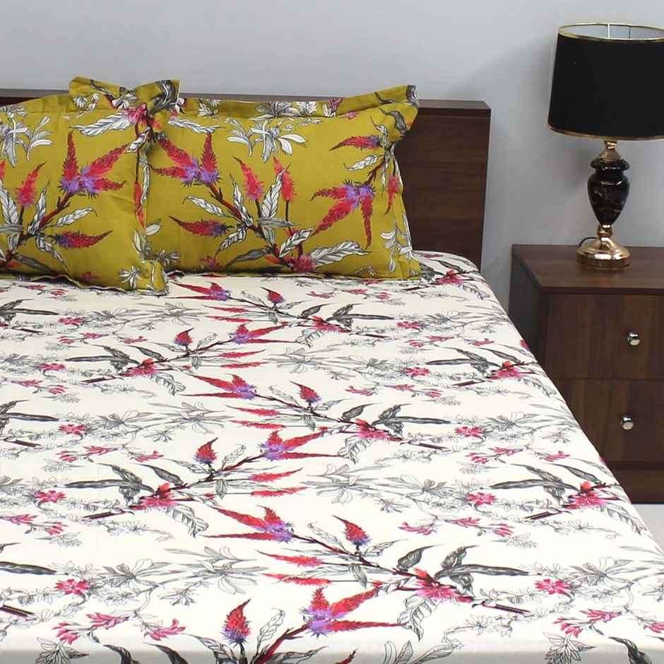 Bombay Dyeing Ivyrose 110 Tc 100% Cotton Red Bedsheet With 2 Pillow Covers - Black Queen