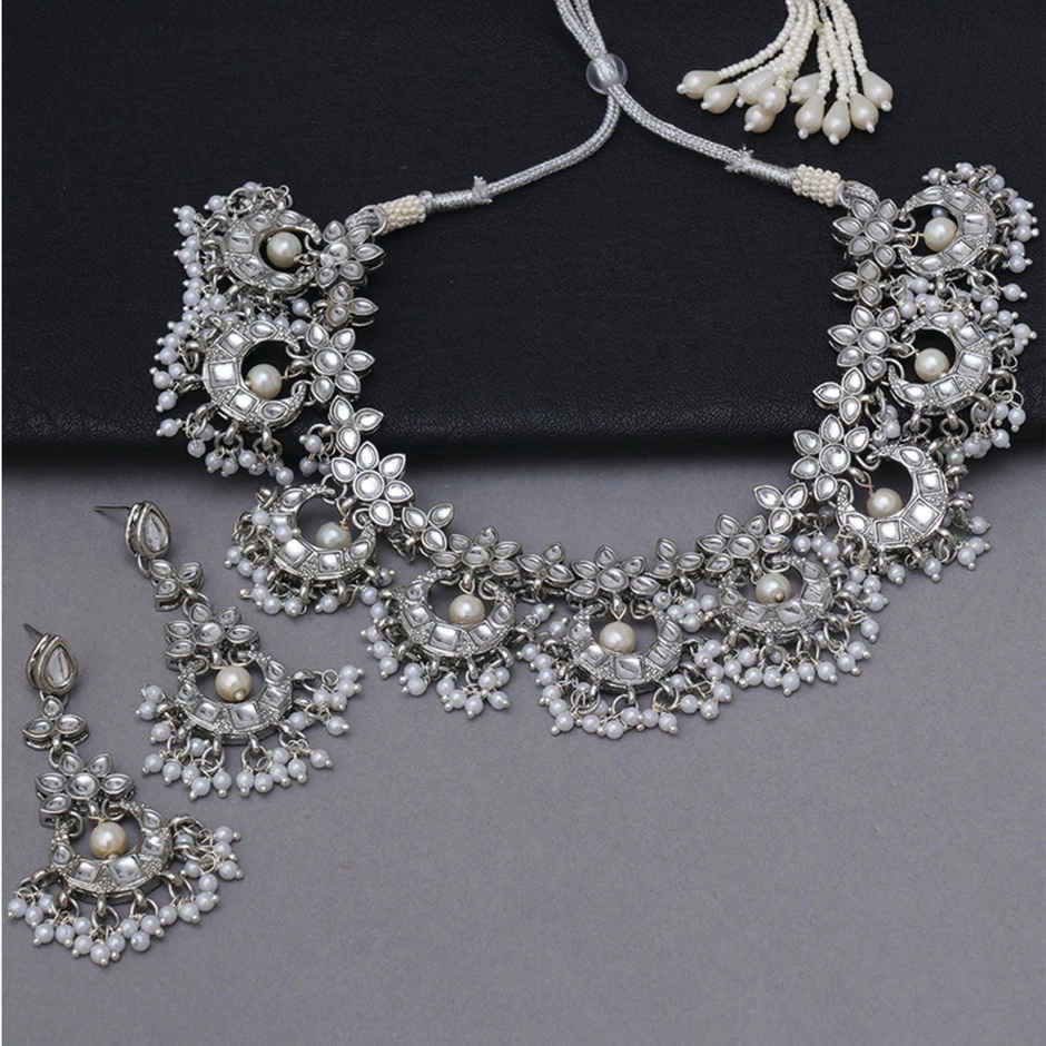 Karatcart Women's Jewellery Set White and Silver | 11014938