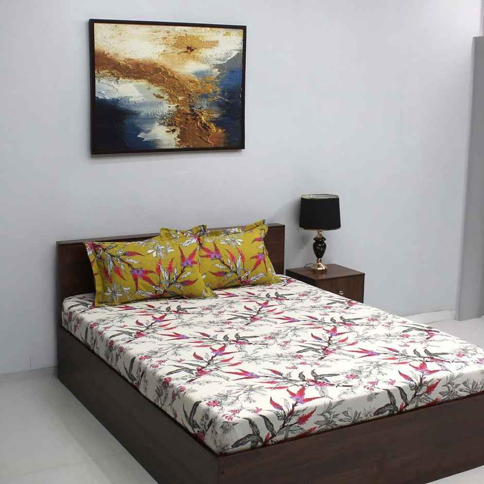 Bombay Dyeing Ivyrose 110 Tc 100% Cotton Red Bedsheet With 2 Pillow Covers - Black Queen