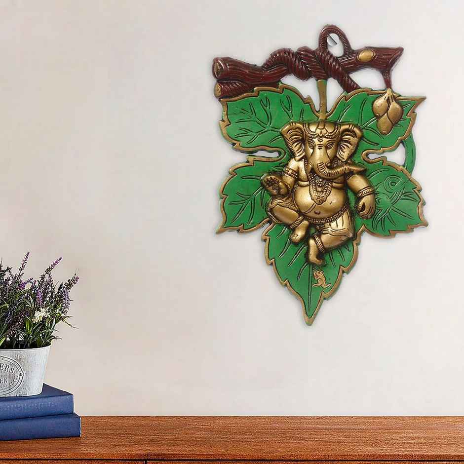 Ganesh Ji on Green Leaf Wall Hanging | Devnidhi