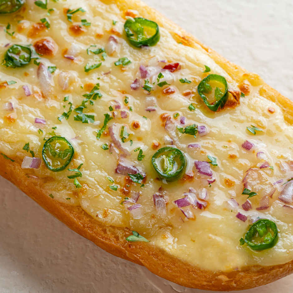 Chili Cheese Toast 