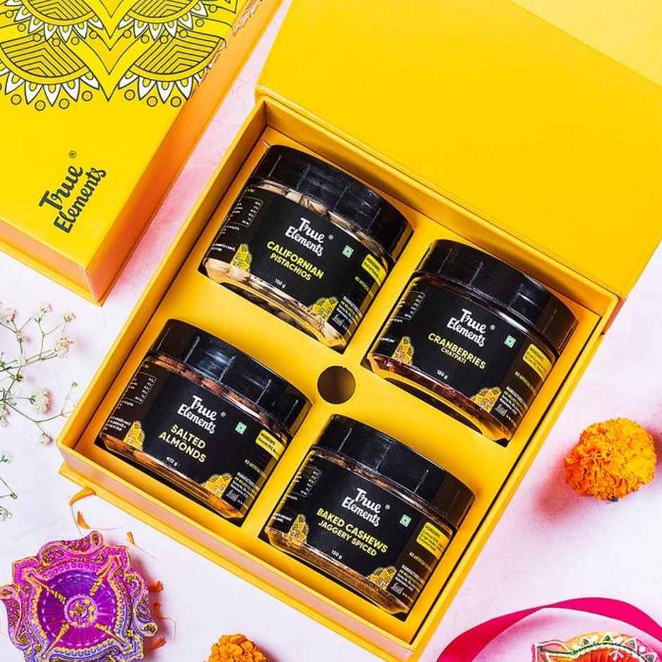 True Elements Diwali Festive Exquisite Berries & Nuts Dryfruit Gift Hamper