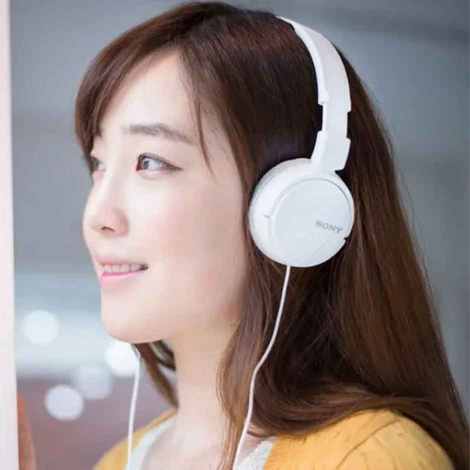 Sony Mdr-zx110a on-ear Wired Headphones Without Mic- White