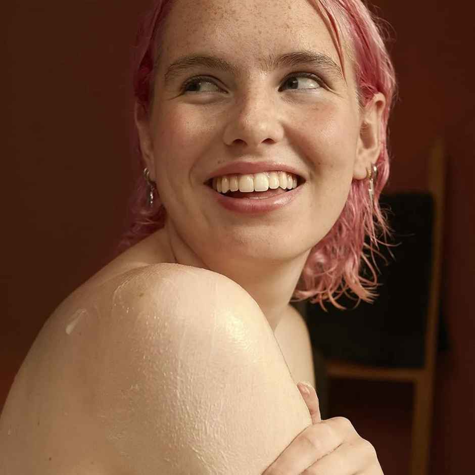 The Body Shop Almond Milk Shower Cream