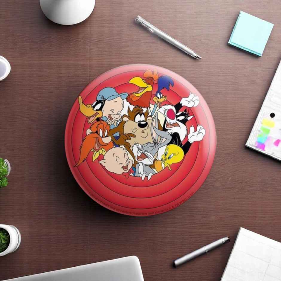 House Of Festivals Looney Tunes Gang - Looney Tunes Official Badge
