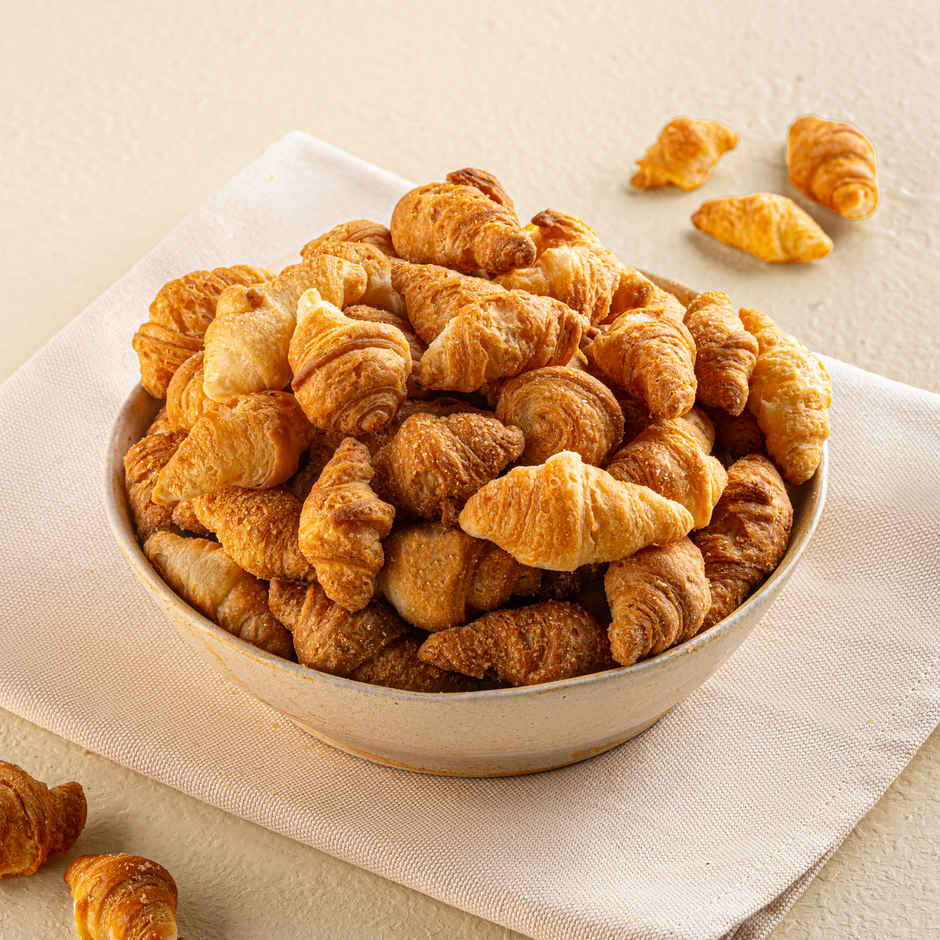 Mini Butter Croissants + Hot Chocolate