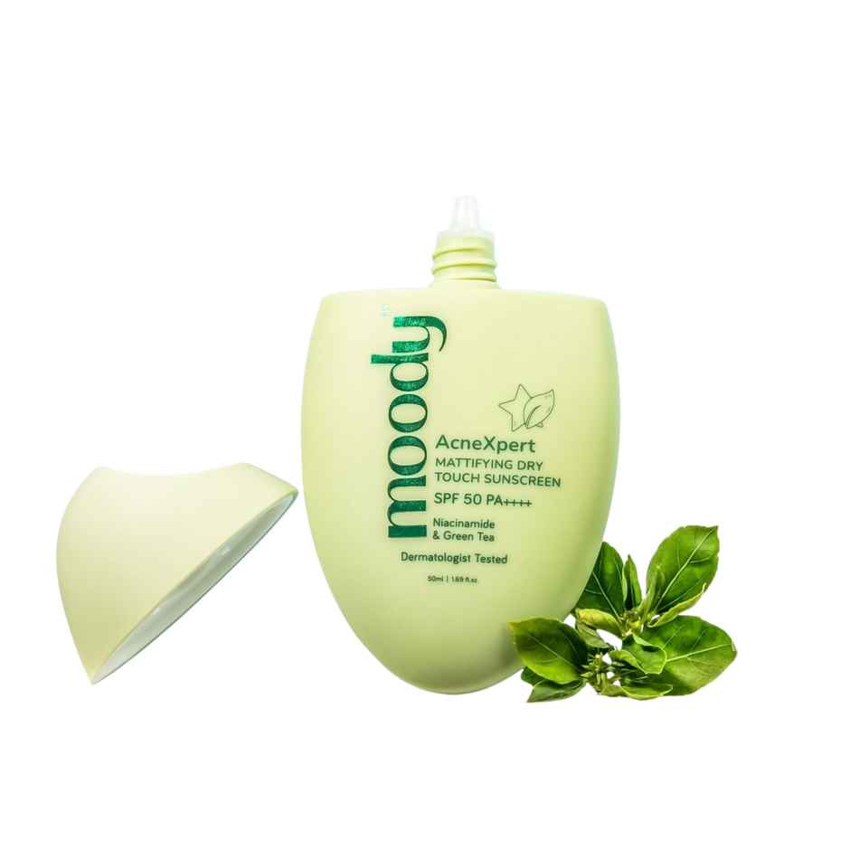 Moody Acnexpert Mattifying Sunscreen SPF 50 Pa +++ Niacinamide For Oil & Acne Control (50 Ml)