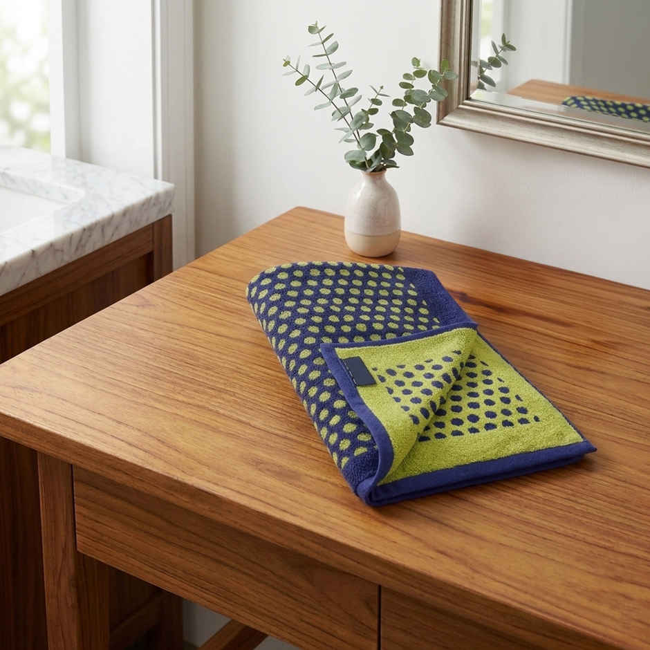 Nautica Designer 100% Cotton Beach & Bath Towel | Bath Towel | Voyage Polka Dot | Green, Blue