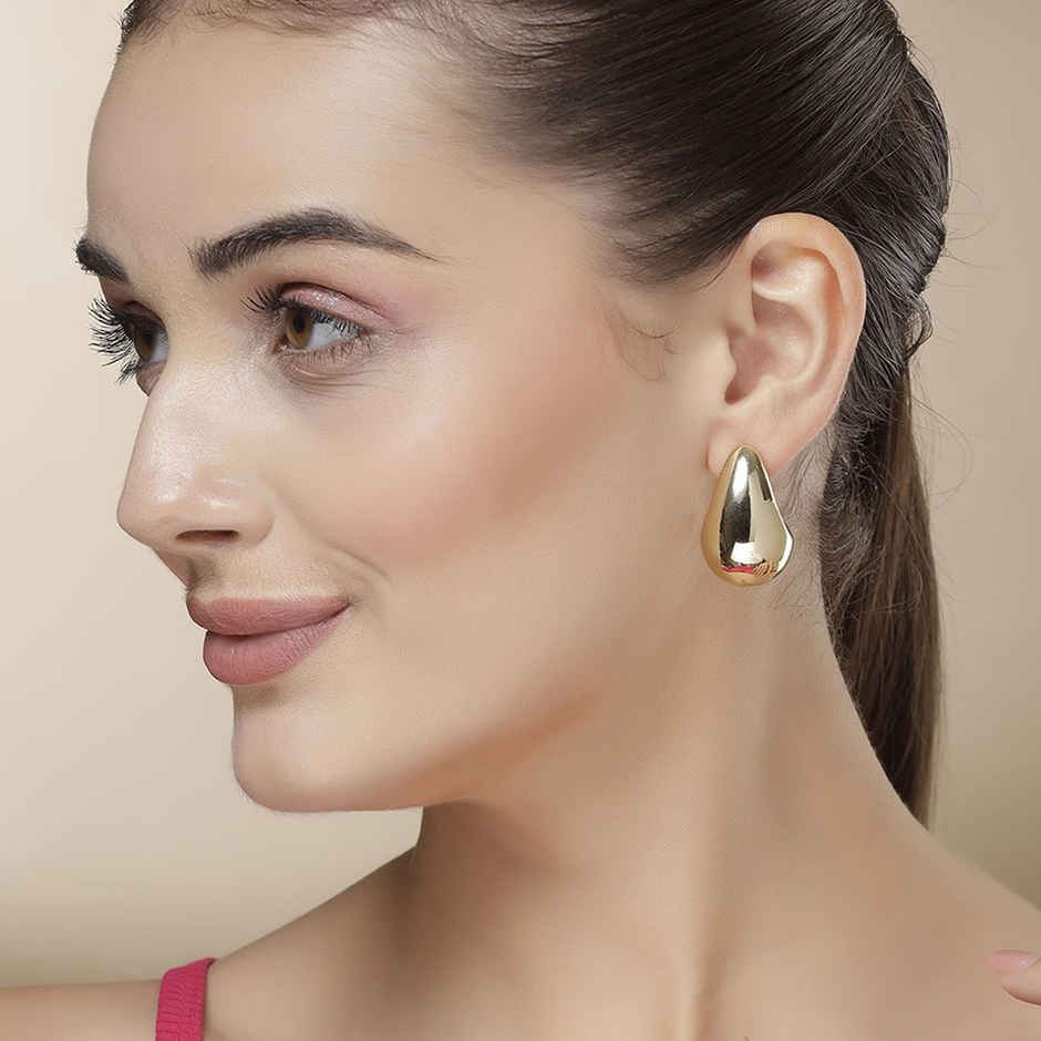 Karatcart Women's Stud Earrings Gold One Size | 33038921