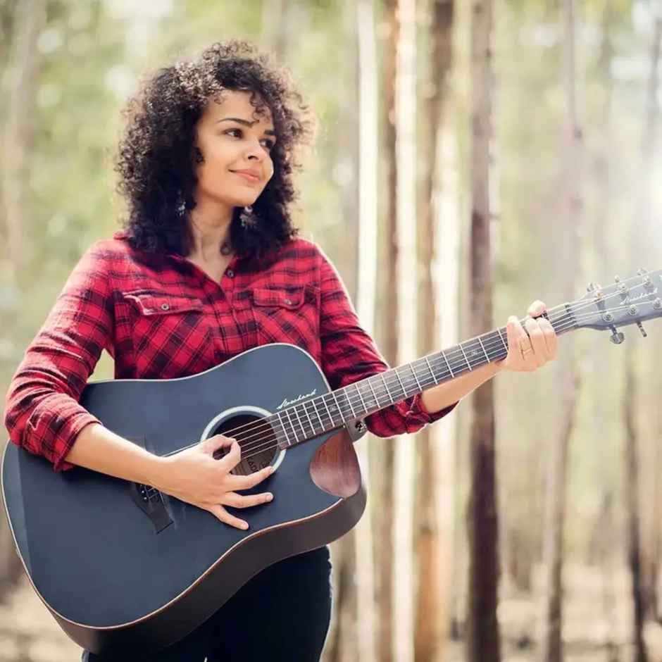 Kadence Slowhand Semi-Acoustic Guitar - Jumbo with Padded Bag | Cable & Capo | Black