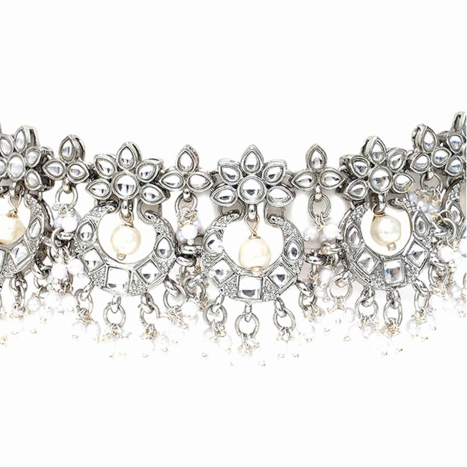 Karatcart Women's Jewellery Set White and Silver | 11014938