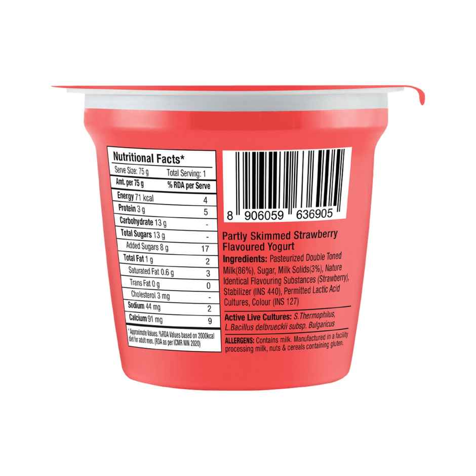 Epigamia Strawberry Flavoured Yogurt