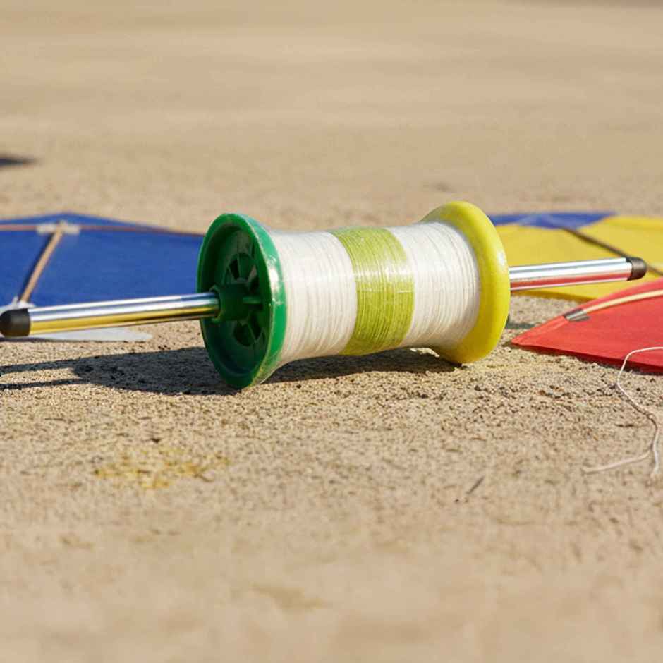 Kite thread with Plastic Spool | 700 Mtrs | Firki | White | Samsidhi