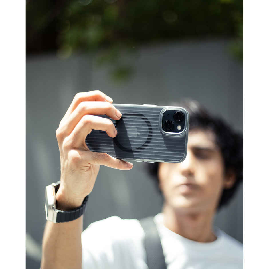 DailyObjects iPhone 13 Pro Beam MagSafe Phone Case