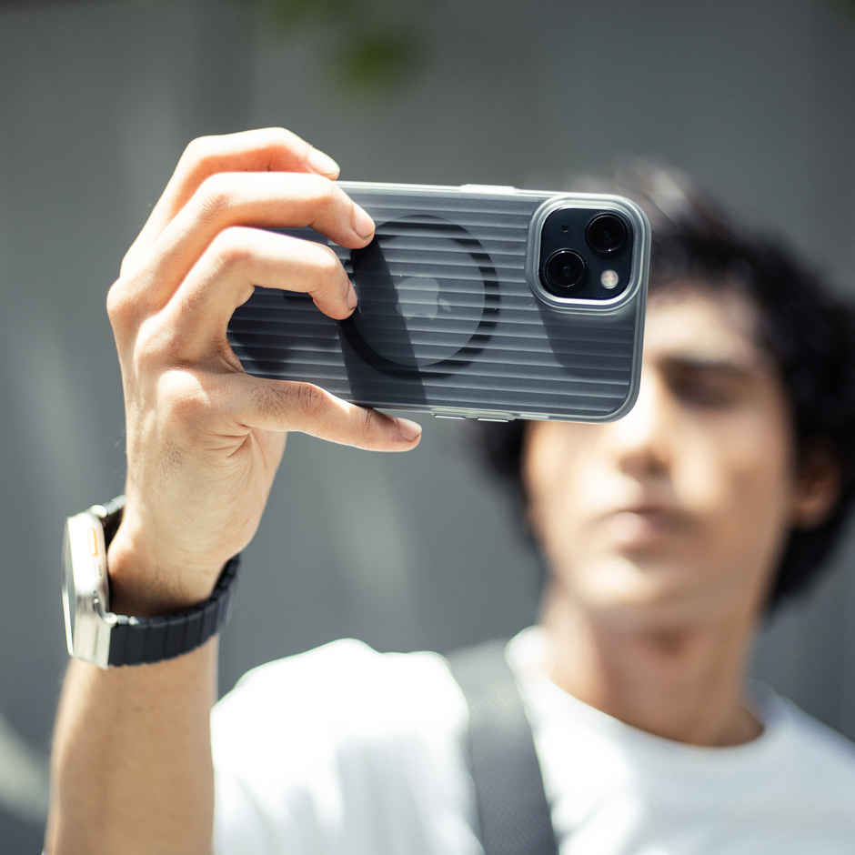 DailyObjects iPhone 14 Beam MagSafe Phone Case