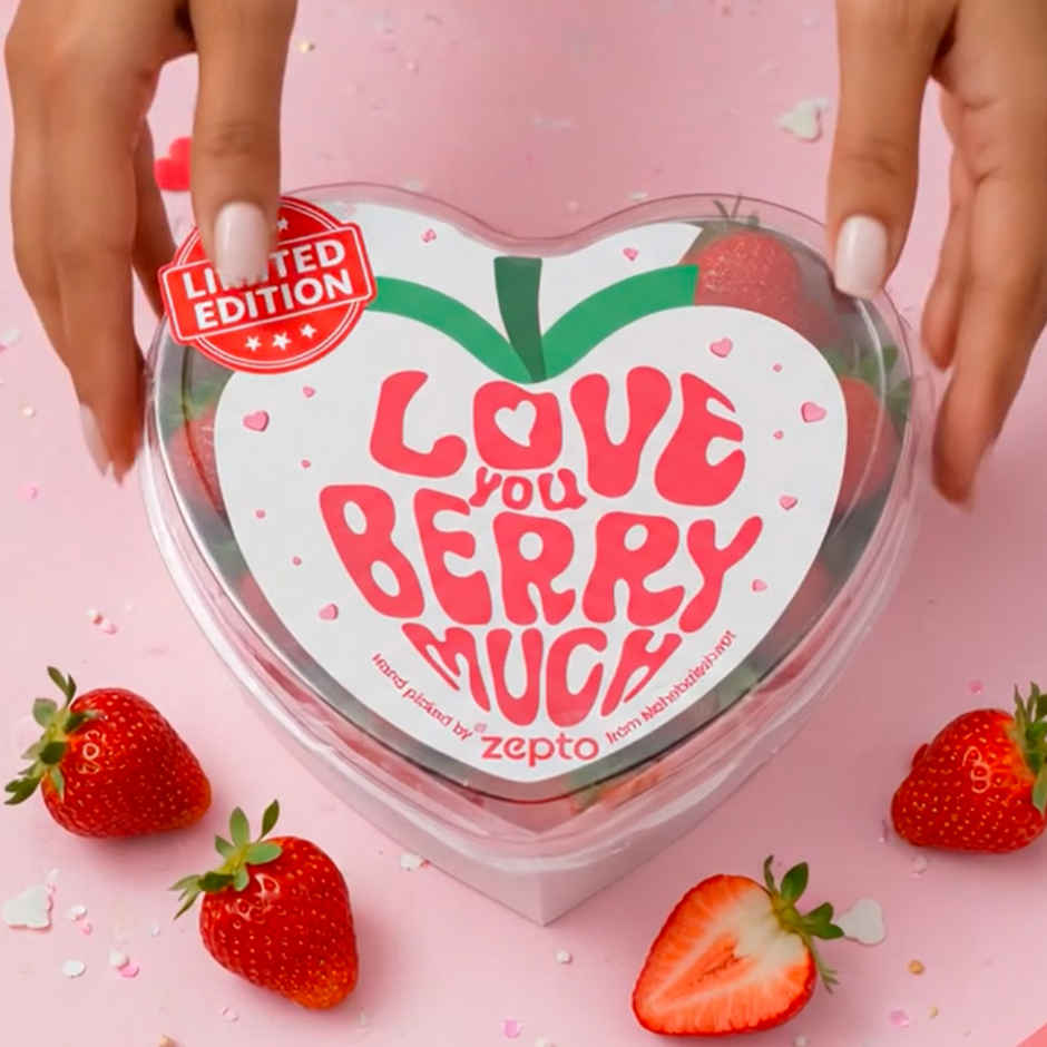 Floweraura Signature Red Rose In Sleeve (1pc) & Strawberry Love Box (Valentine'S Special) (160g) Combo