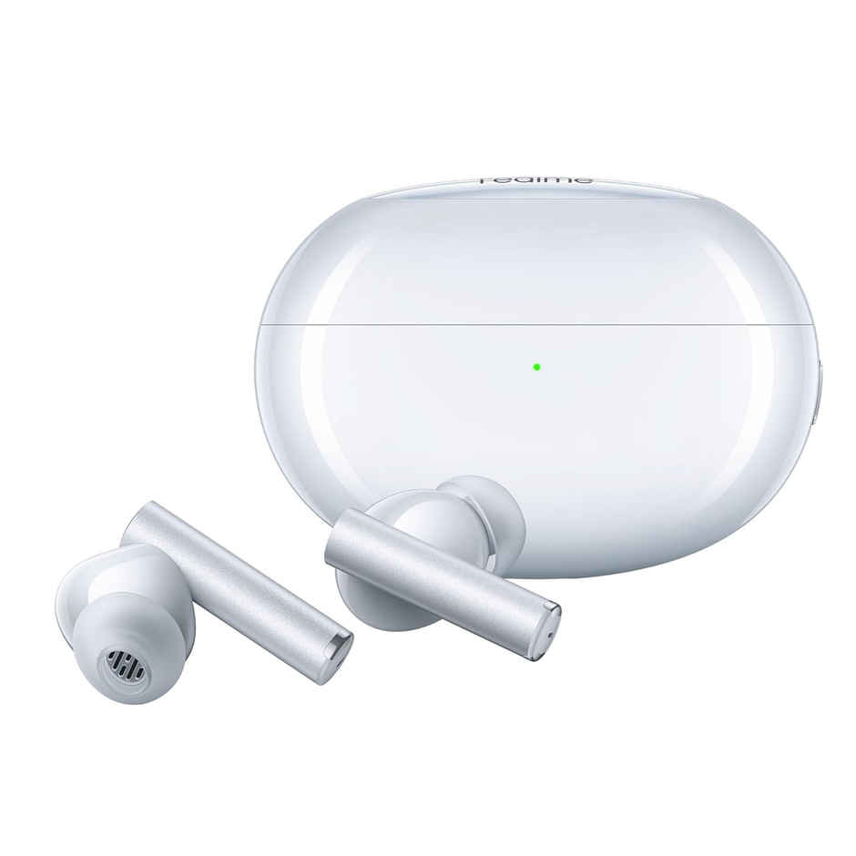 realme in Ear Buds Air 6 Pro with Dual Drivers(11Mm+6Mmtweeter),40 Hours Play Time,Fast Charge,50 Db ANC,Lhdc 5.0,55Ms Low Latency, Spatial Audio,Ip55 Dust&Water Resistant,Bt V5.3(Silver Blue)