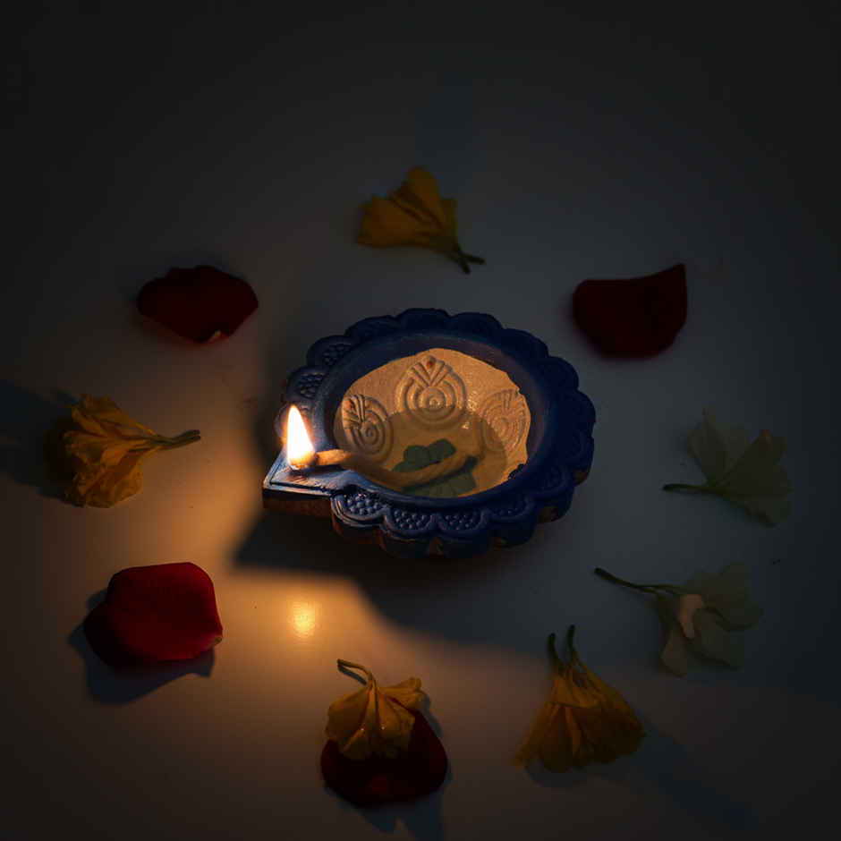 Evil-Eye Decorative Diya | Designer Clay Diya | Pack Of 4 | Blue & White | Tota