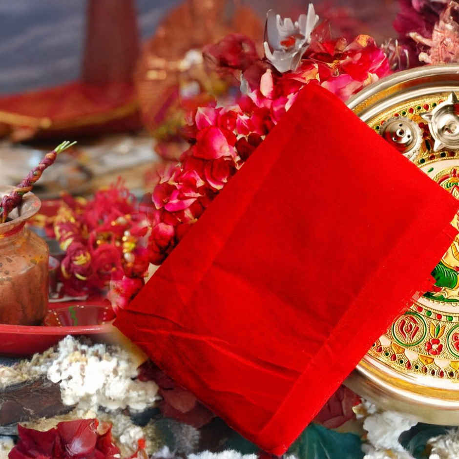 Divine Vibes Pooja Cloth 1.25 Meter - Red