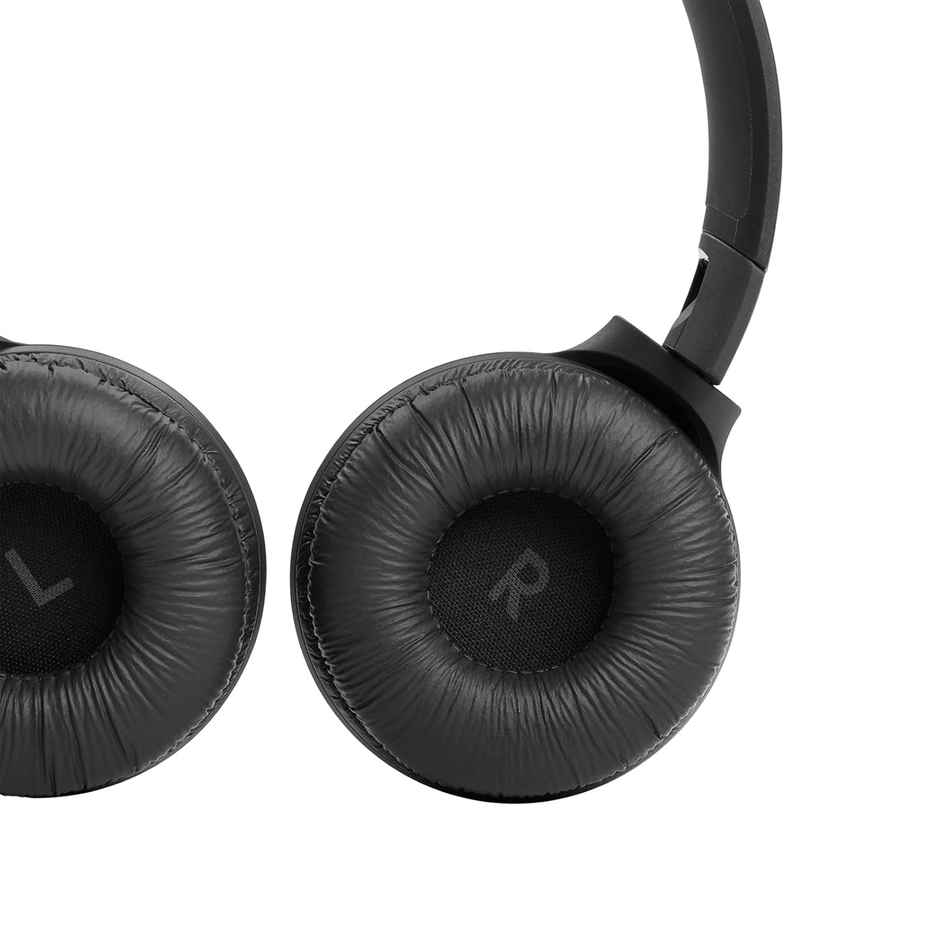 JBL Tune 520BT Wireless On Ear Headphones with Mic, Upto 57H Battery, Speed Charge : 5 Min Charge Gives Up to 3H of Playback, Multipoint Connect, Customizable Bass with Headphones App, BT 5.3 - Black