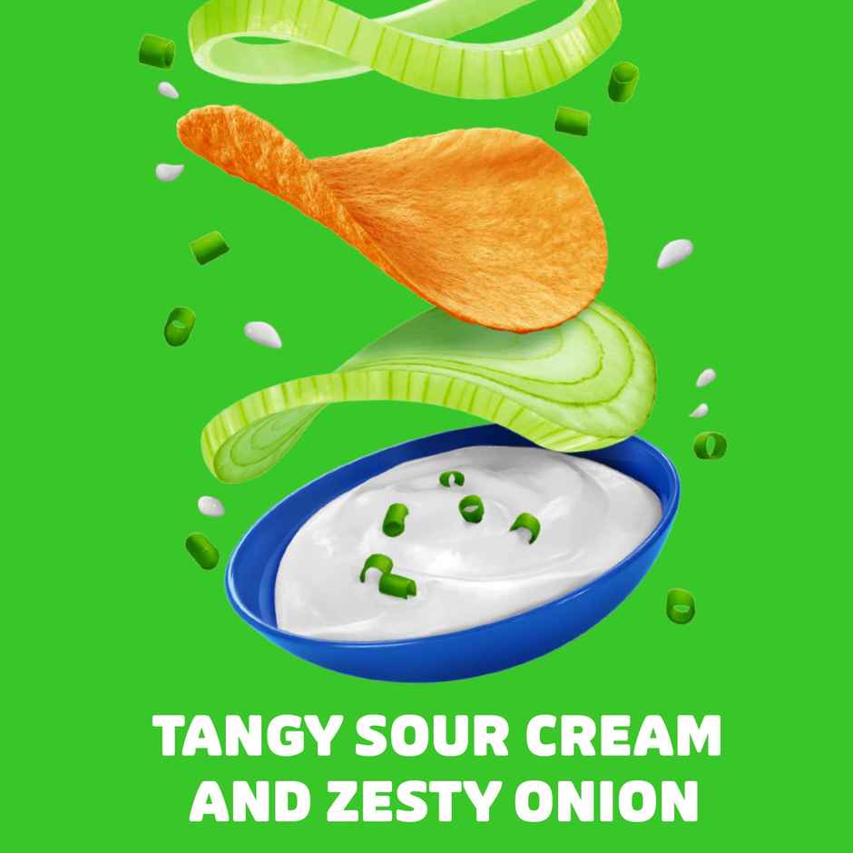 Pringles Potato Chips Sour Cream & Onion Flavour