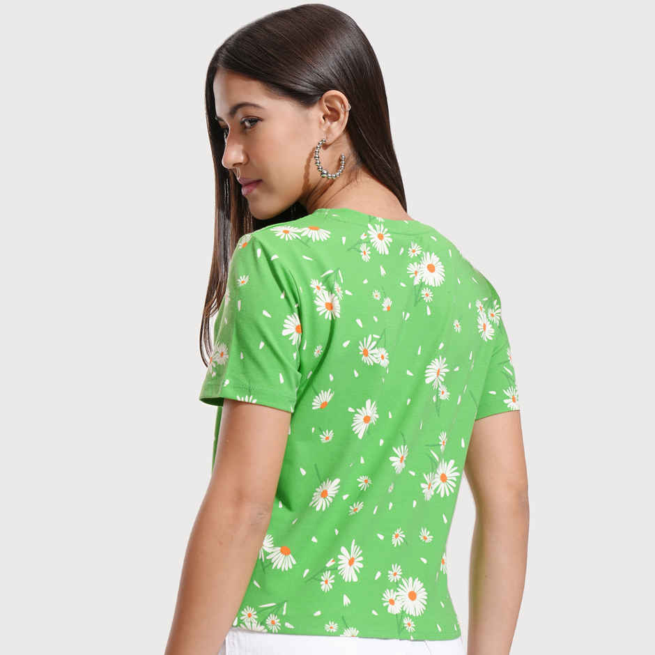 Tokyo Talkies Women's Floral Printed Front Tie Up Crop Top | Green - M