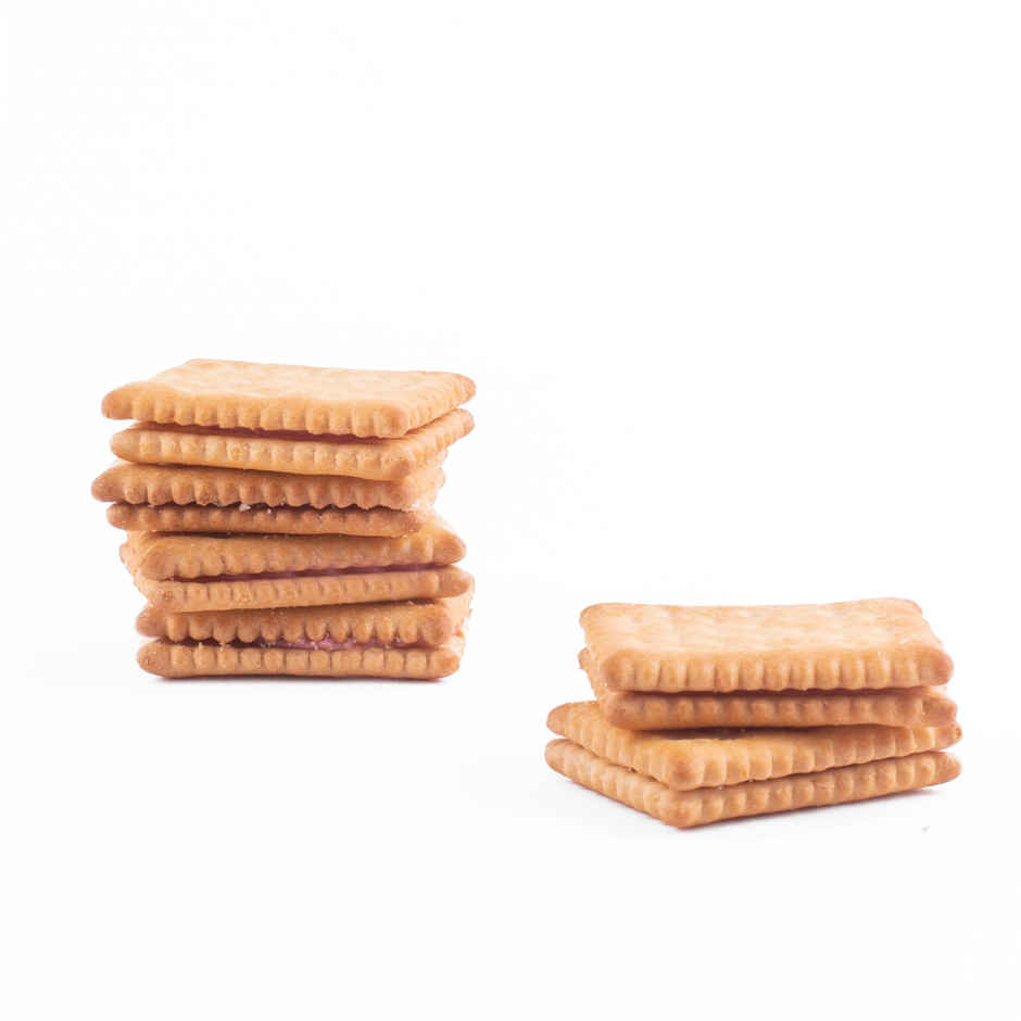 Sobisco Strawberry Puff Cream Biscuits
