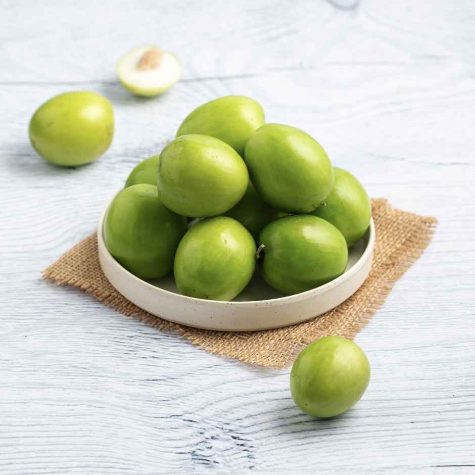 Banana (3pc) & Grapes Thompson Seedless (500g) & Orange Nagpur (1kg) & Guava (500g) & Apple Ber (500g) Combo