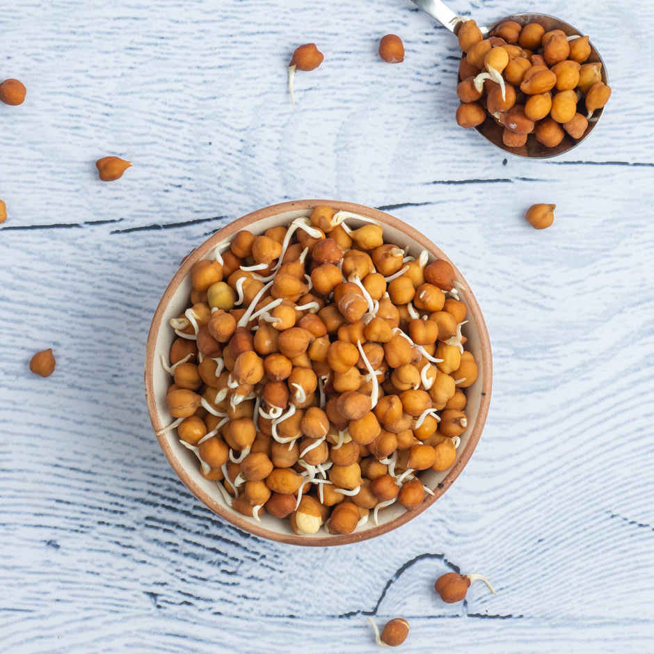 Brown Chana Sprouts