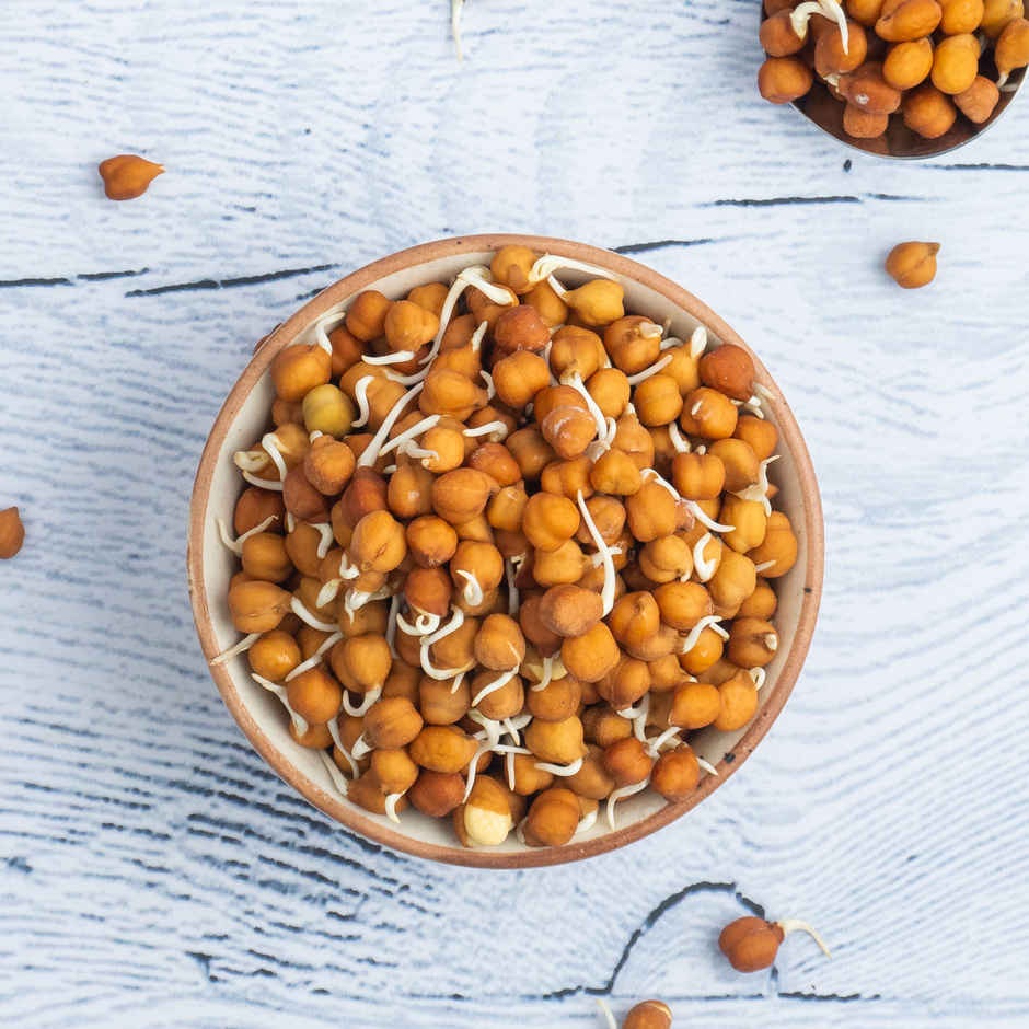 Brown Chana Sprouts