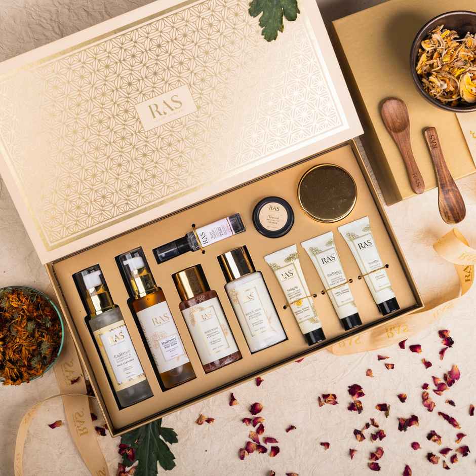 Ras Luxury Skincare Complete Beauty Essentials Gift Set | 10 pcs