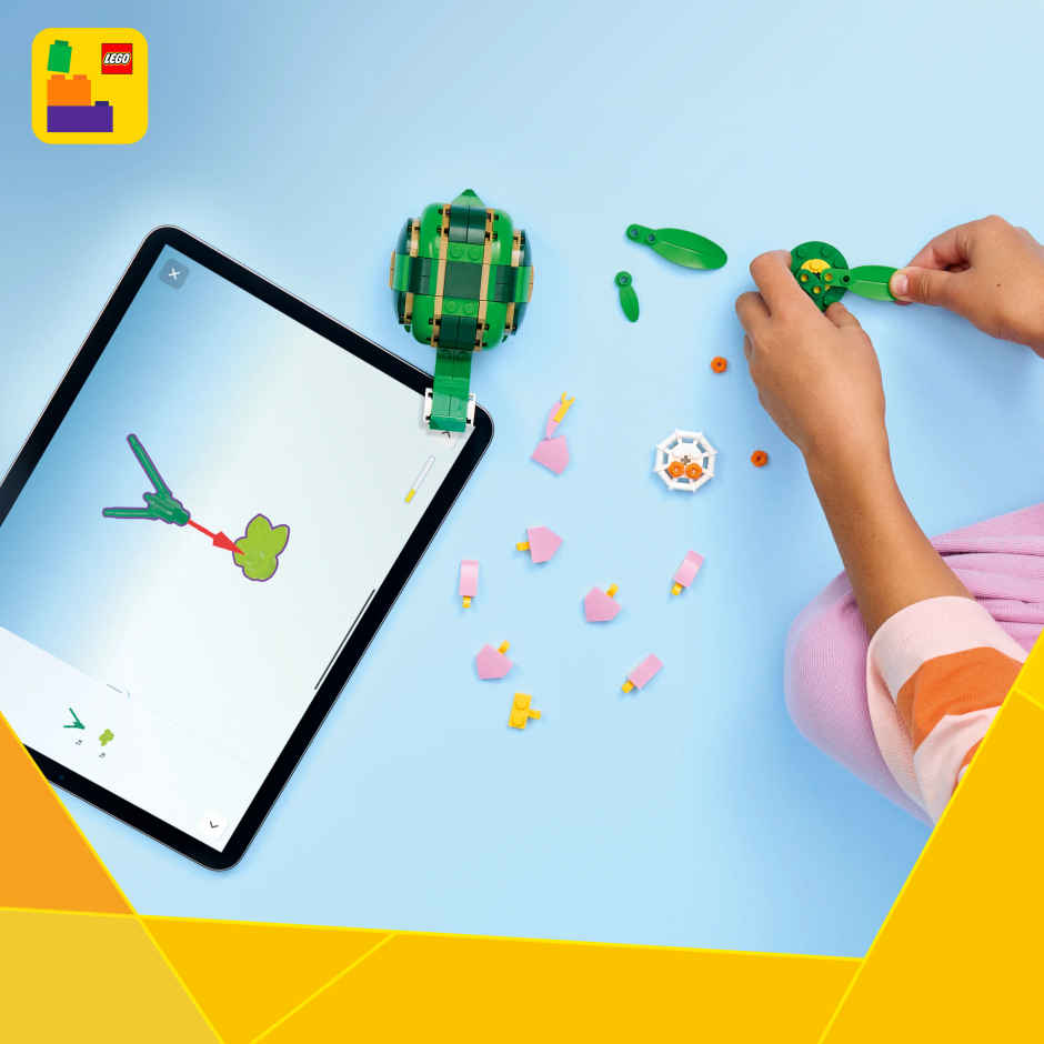 LEGO Creator 3 in 1 Turtle with a Water Lily Flower 31377