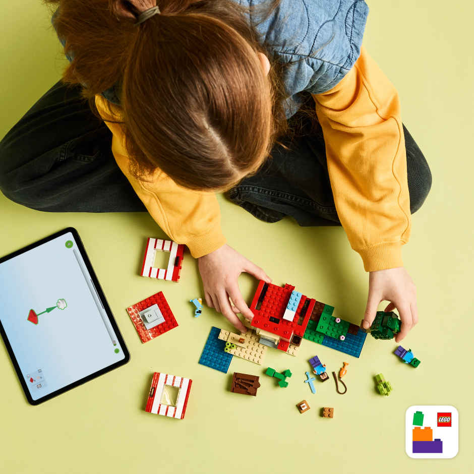 LEGO Minecraft The TNT Jungle House Video Game Collectible Toy 21275