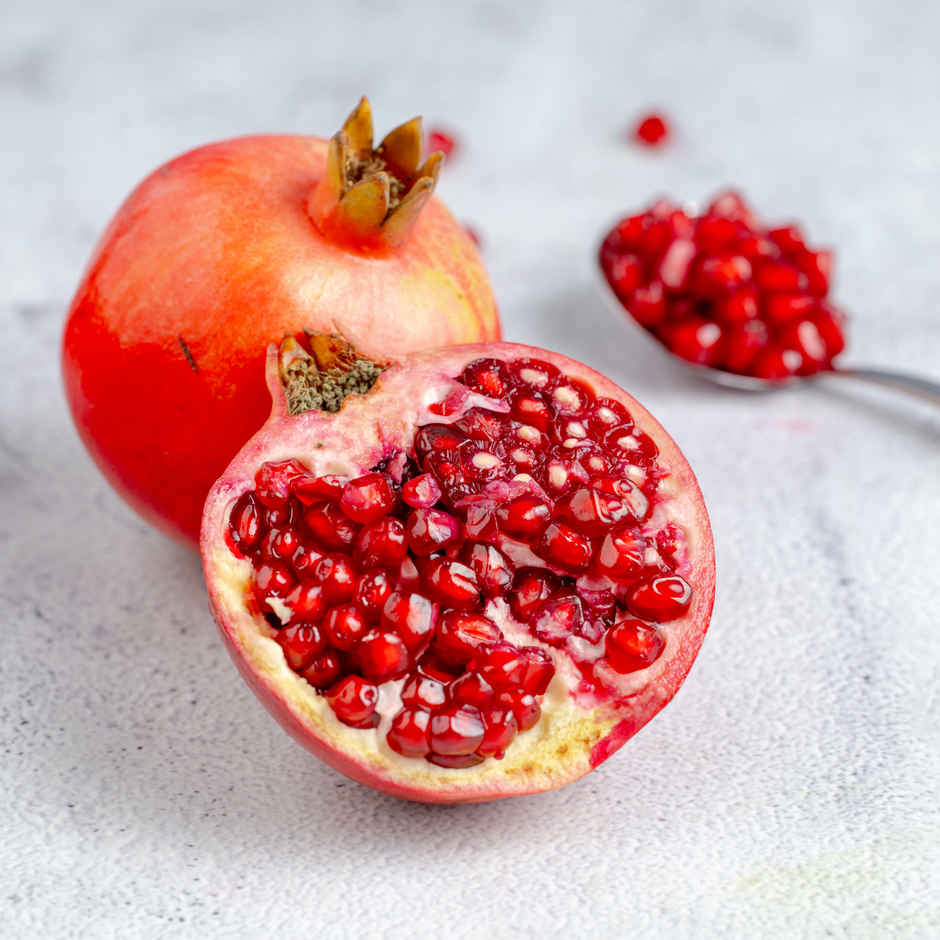 Pomegranate (Madhulai Pazham)