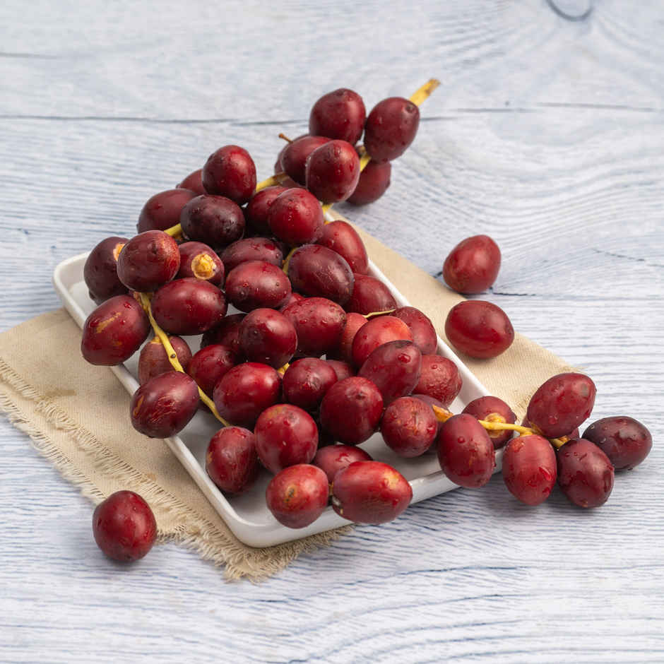 Banana Robusta (500gms), Watermelon Kiran(1pc) & Dates Fresh(200gms) Combo