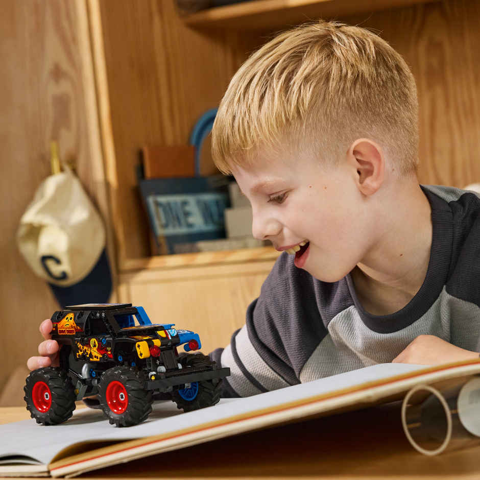 LEGO Technic Monster Jam Grave Digger Fire and Ice 42219