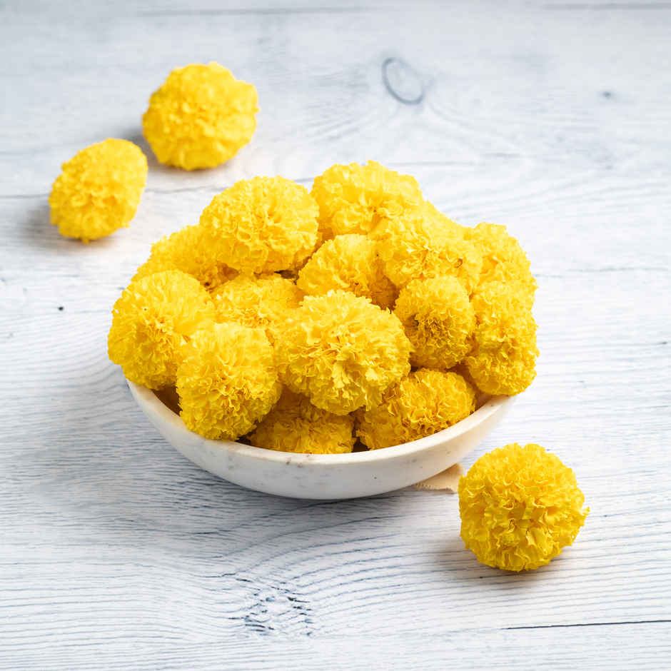 Fresh Marigold Flower Yellow Combo