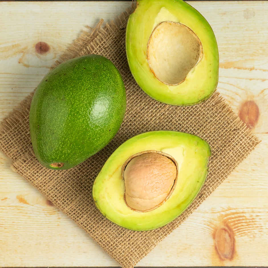 Avocado Indian Semi Ripe (Butter Fruit)