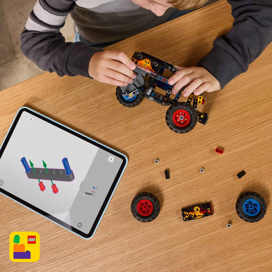 LEGO Technic Monster Jam Grave Digger Fire and Ice 42219