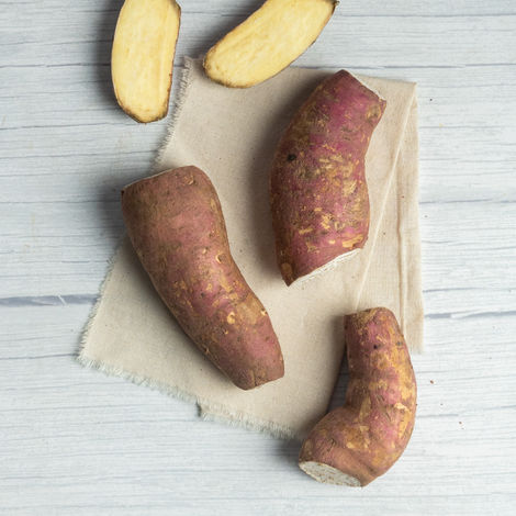 Banana (3pc) & Sweet Potato (500g) & Baby Apple Shimla (1kg) & Grapes Thompson Seedless (500g) & Watermelon Kiran (1pc) Combo