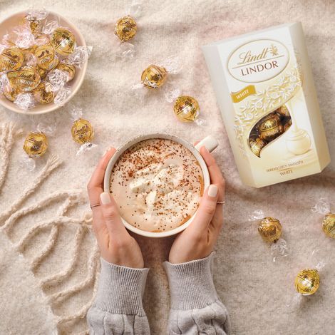 Lindt Smooth Melting Chocolate Cornet White