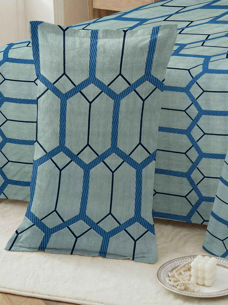 Dream Living 135 GSM King Bedsheet Set |250 x 275 cm| With 2 Pillow Covers